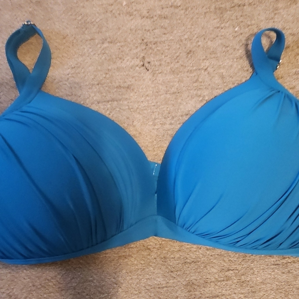 Time and Tru Vibrant Turqouise Blue Bikini Top